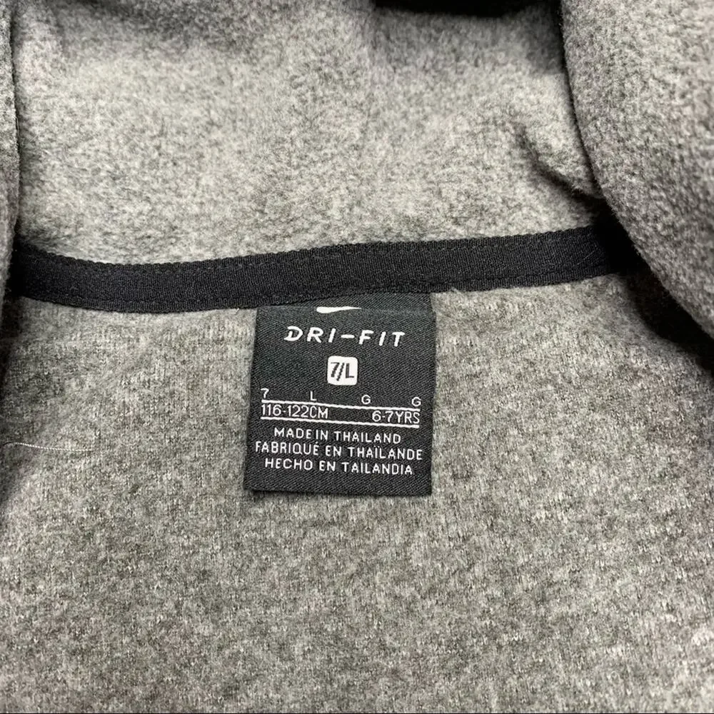 Nike Therma Dri-Fit Fleece in Grey/Camo